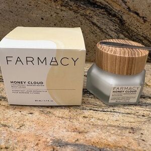 Farmacy Honey Cloud Lightweight Barrier Repair Moisturizer NWT 1.7 oz